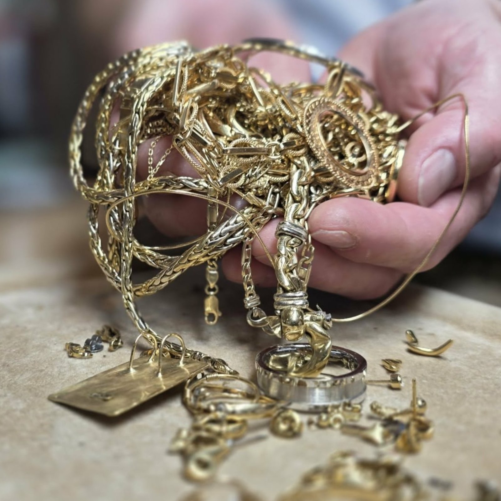Recyclage des métaux précieux – Des bijoux durables et responsables