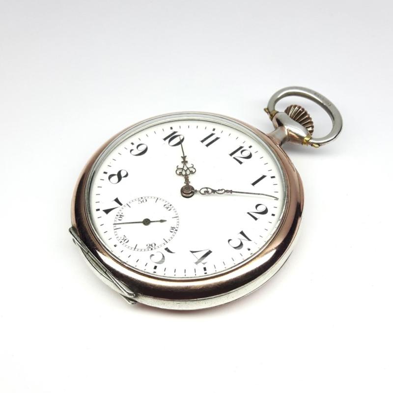 Montre de poche OMEGA, argent 800/-. doré. Vintage en très bon état.