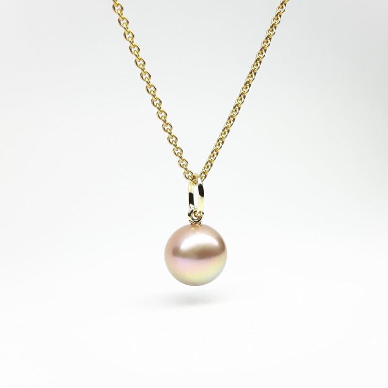 Pendentif en or jaune 18kt et perle d'eau douce Edison Ø12,6mm.